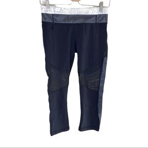 Lululemon Mesh With Me Crop Deep Coal / Desert Snake White Silver Fox